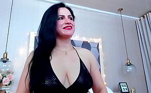 Chubby Latina MILF masturbates on webcam