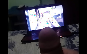 johnrubiooo se masturba viendo porno en xvideos