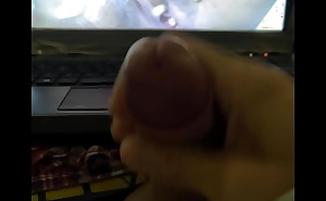 Masturbating till I cum with this porn video