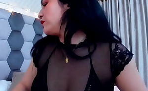 Anal masturbation of MILF Latina on webcam