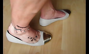 Isabelle-Sandrine is enjoying her new ballet flats - shoeplay