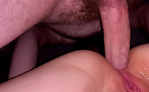 Анал крупным планом с горячей красоткой кончил внутрь anal close-up with hot teen creampie