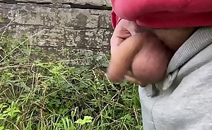 Trying to get my small cock hard outdoors