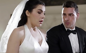 Italian bride Valentina Nappi buttplugged on the day of the wedding
