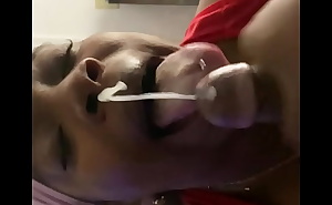 Swallowing cum