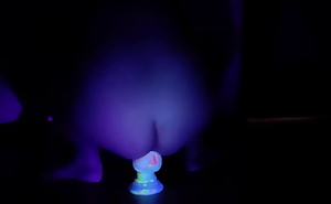 GoldenChibre - Another video this UV dildo