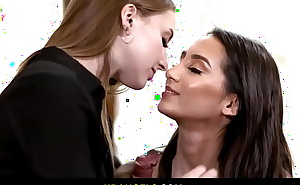Lustful Laney seduces patient Natalia into fucking her
