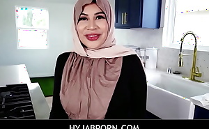 HyjabPorn  -  MILF In Hijab Teaches Me More Nut November