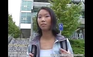 Oriental girl receives fucked far a car