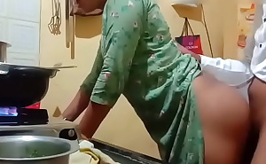 Hot neighbour aunty gets fucked by the young boy in kitchen