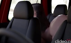 Horny woman loves getting fucked inside the car