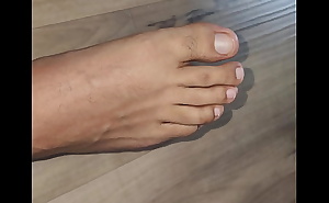 You want to lick me feet