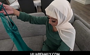 HijabFamily -  Good gurl Binky Beaz letting the pervy stud ram he tight sweet pussy