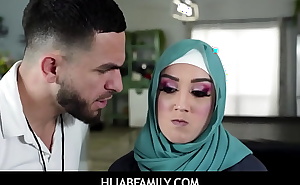 HijabFamily -  Sexy babe got fucked by her Gym Trainer - Violet Gems