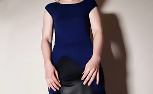 Desperate of peeing on a blue hot sexy wet dress