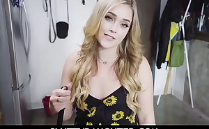 Hot Blonde Teen Stepdaughter Sucking Her stepdaddy's Cock - Kali Roses