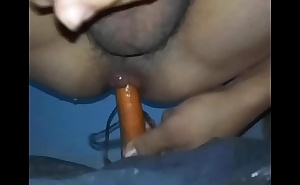 Me masturbo con una zanahoria