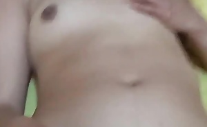 amiga de la universidad se masturba y terminamos cogiendo (squirting)