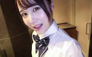 Yuzu-chan is a teenager, a bad student, local can't live without sex.