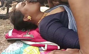 Indian Outdoor Coitus handy River Band together Hindi Coitus Video