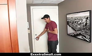 Exxxtrasmall - extra small squire stretched by a outstanding bushwa